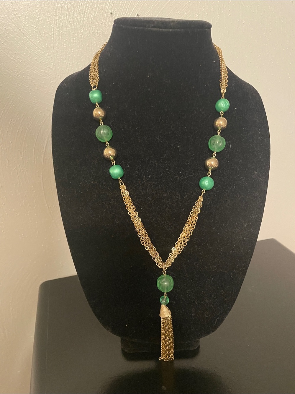 Vintage Y tassel necklace jewelry gold tone